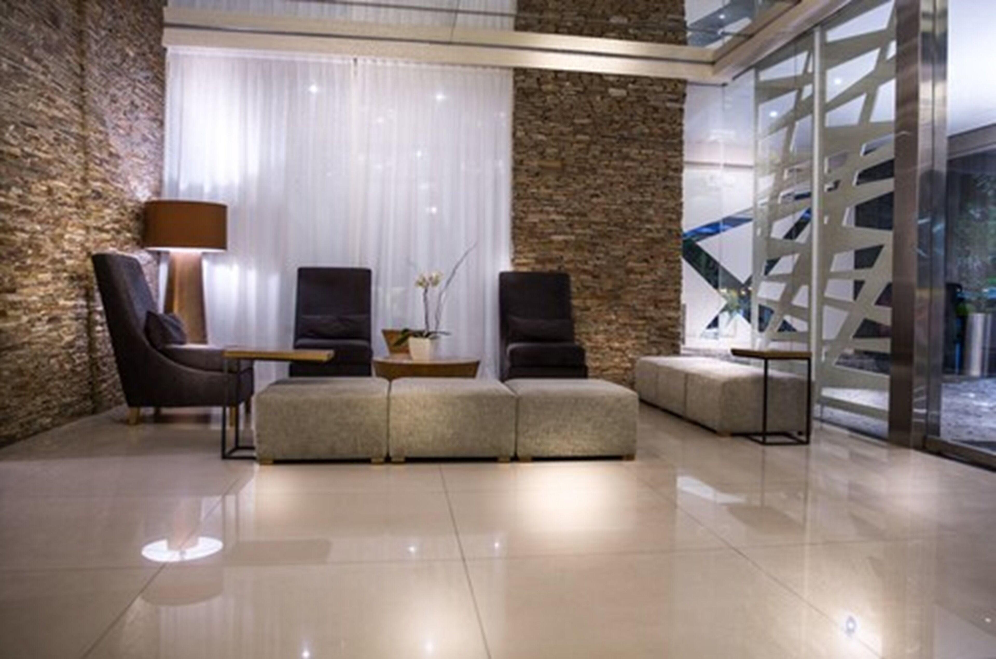 Howard Johnson Plaza Buenos Aires — Bilder 1